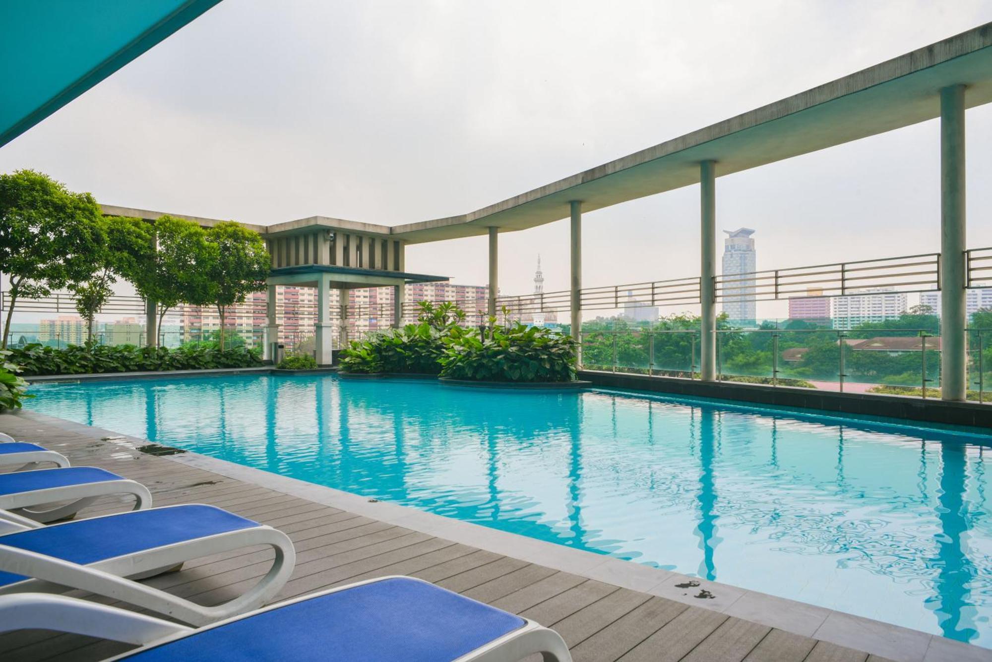 Couple At Casa Residency 5 Mins Walk To Lrt, Jalan Alor & Bukit Bintang Apartment