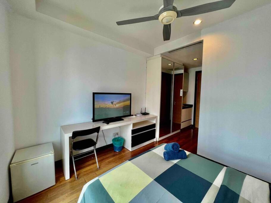 Couple At Casa Residency 5 Mins Walk To Lrt, Jalan Alor & Bukit Bintang Apartment Kuala Lumpur
