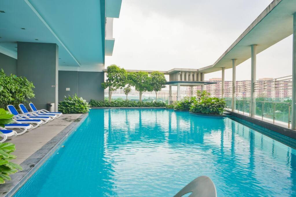 Couple At Casa Residency 5 Mins Walk To Lrt, Jalan Alor & Bukit Bintang Apartment Kuala Lumpur