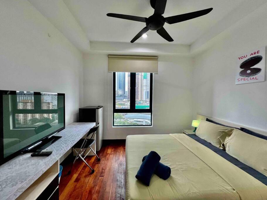 Couple At Casa Residency 5 Mins Walk To Lrt, Jalan Alor & Bukit Bintang Apartment