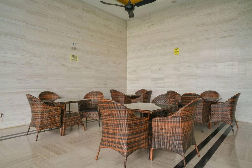 Apartment Couple At Casa Residency 5 Mins Walk To Lrt, Jalan Alor & Bukit Bintang Kuala Lumpur