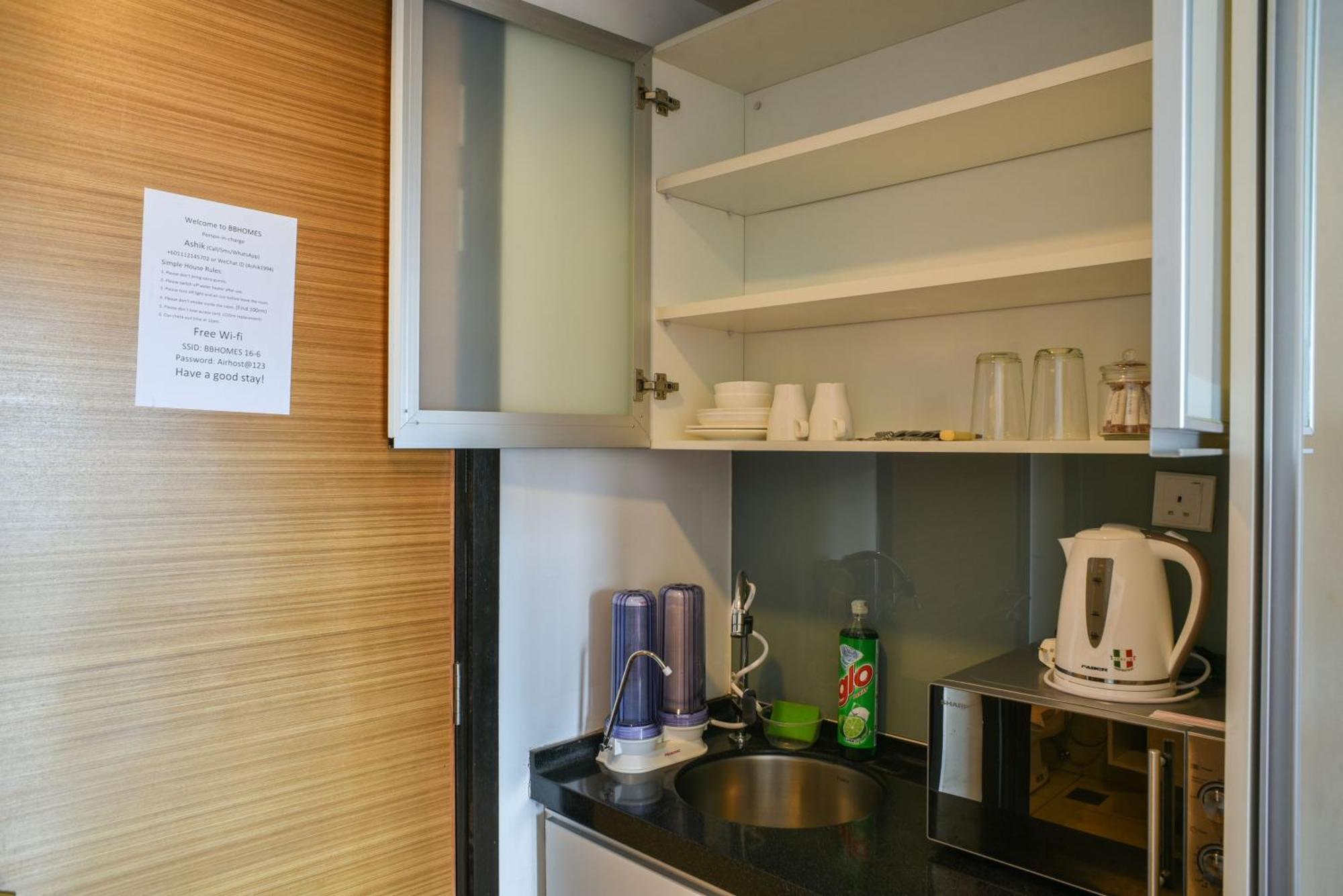Couple At Casa Residency 5 Mins Walk To Lrt, Jalan Alor & Bukit Bintang