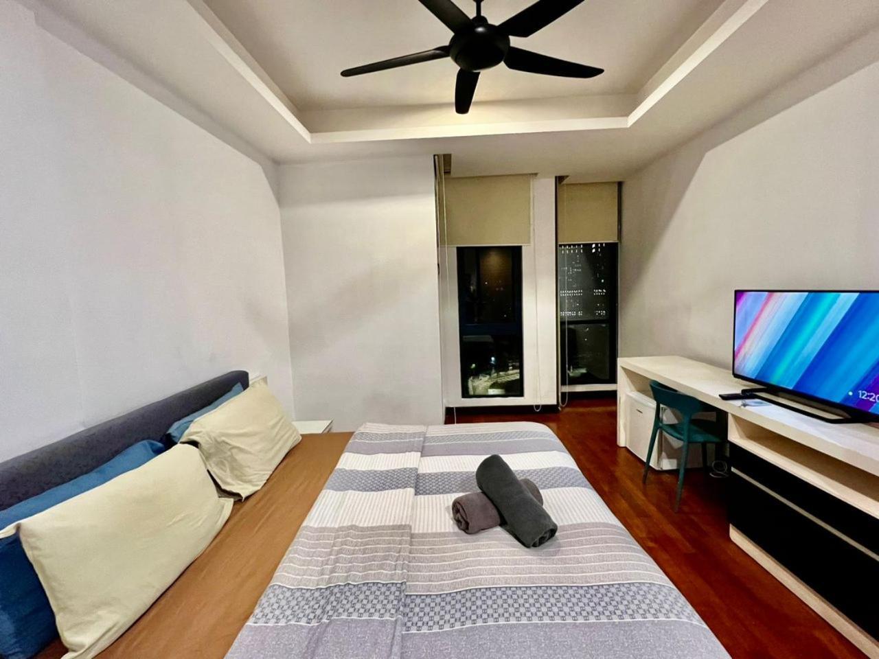 Apartment Couple At Casa Residency 5 Mins Walk To Lrt, Jalan Alor & Bukit Bintang Kuala Lumpur